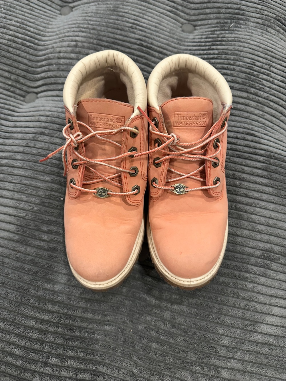 Timberland Coral Leather Ankle Boots with Cream Collar - Picture 3 of 5